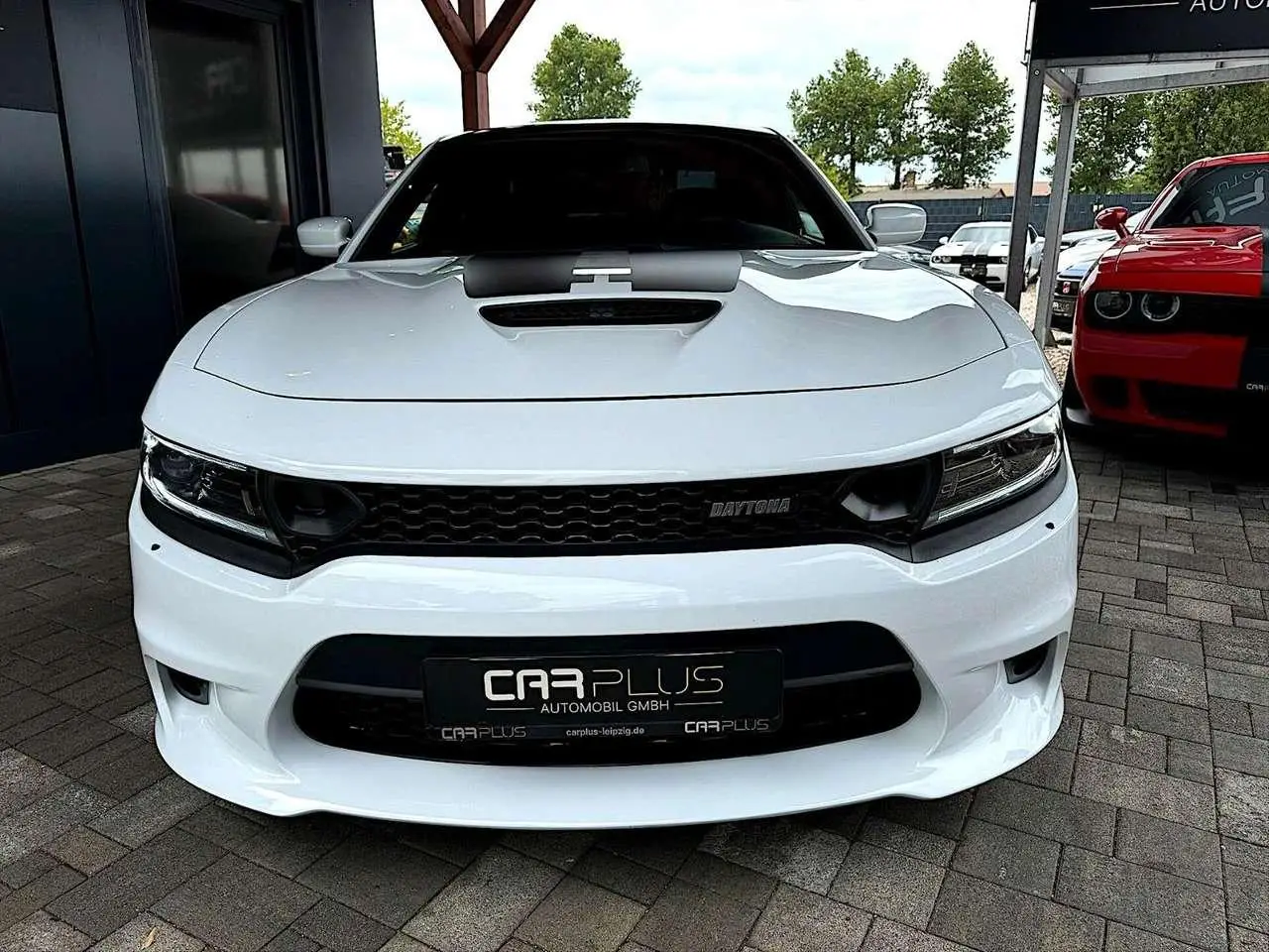 Photo 1 : Dodge Charger 2022 Petrol