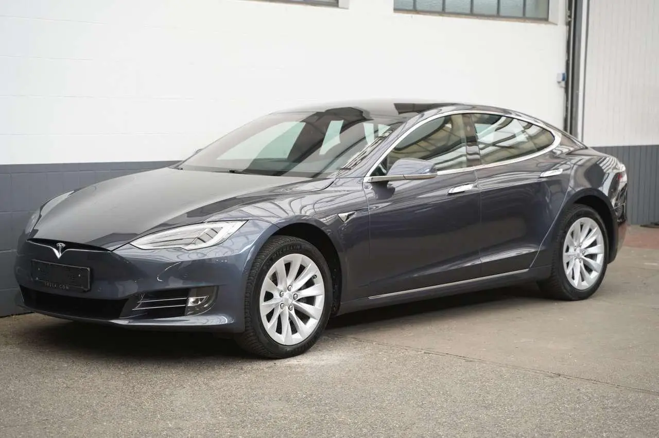 Photo 1 : Tesla Model S 2019 Électrique