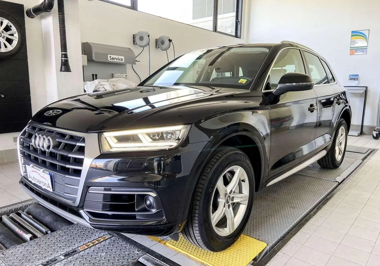 Photo 1 : Audi Q5 2018 Diesel