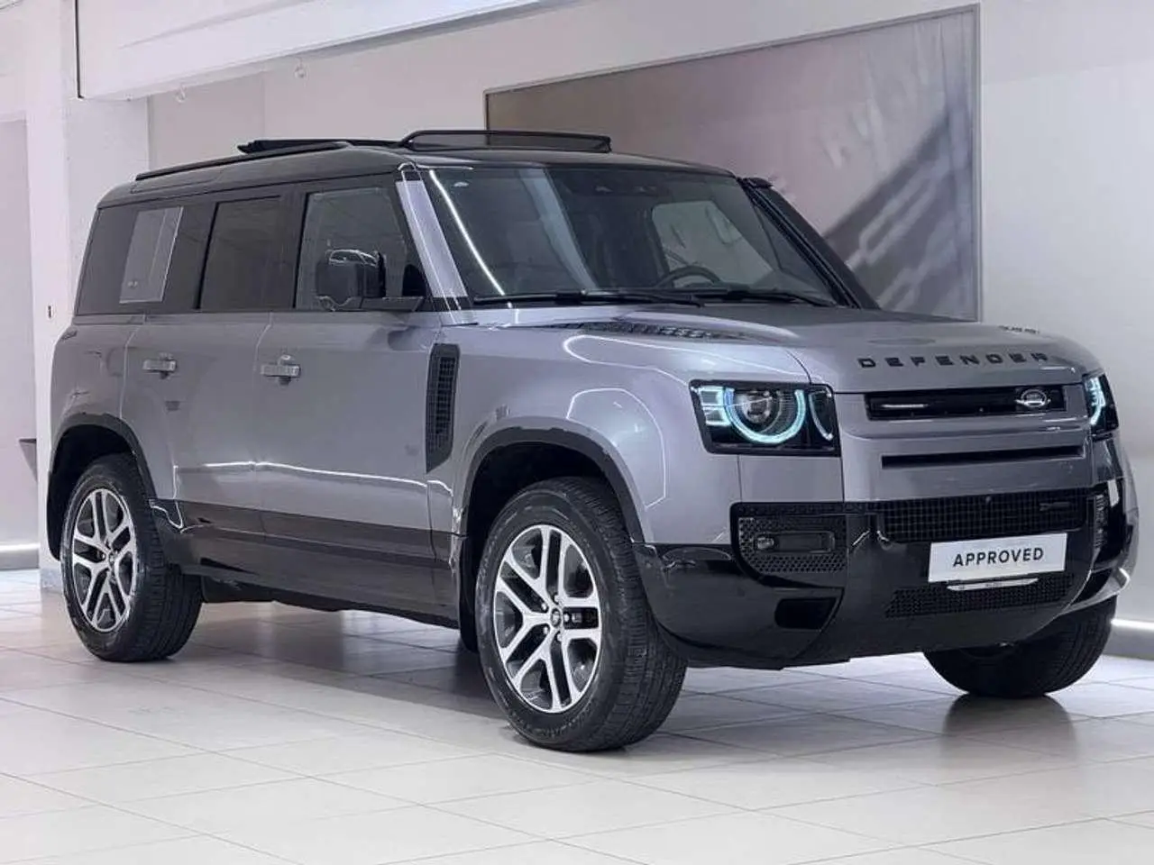 Photo 1 : Land Rover Defender 2022 Hybride