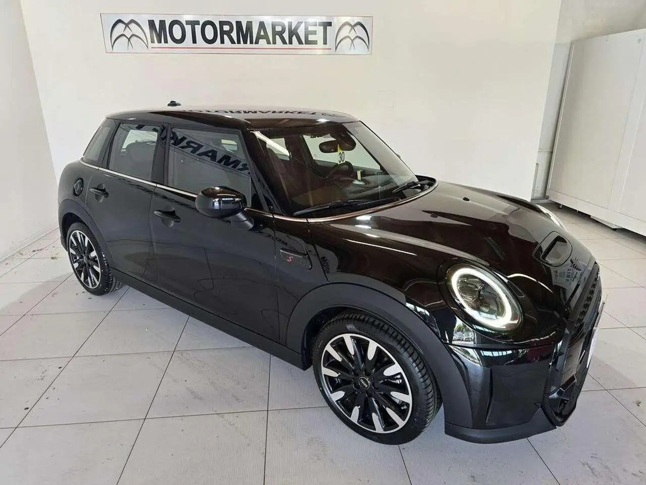 Photo 1 : Mini Cooper 2024 Petrol