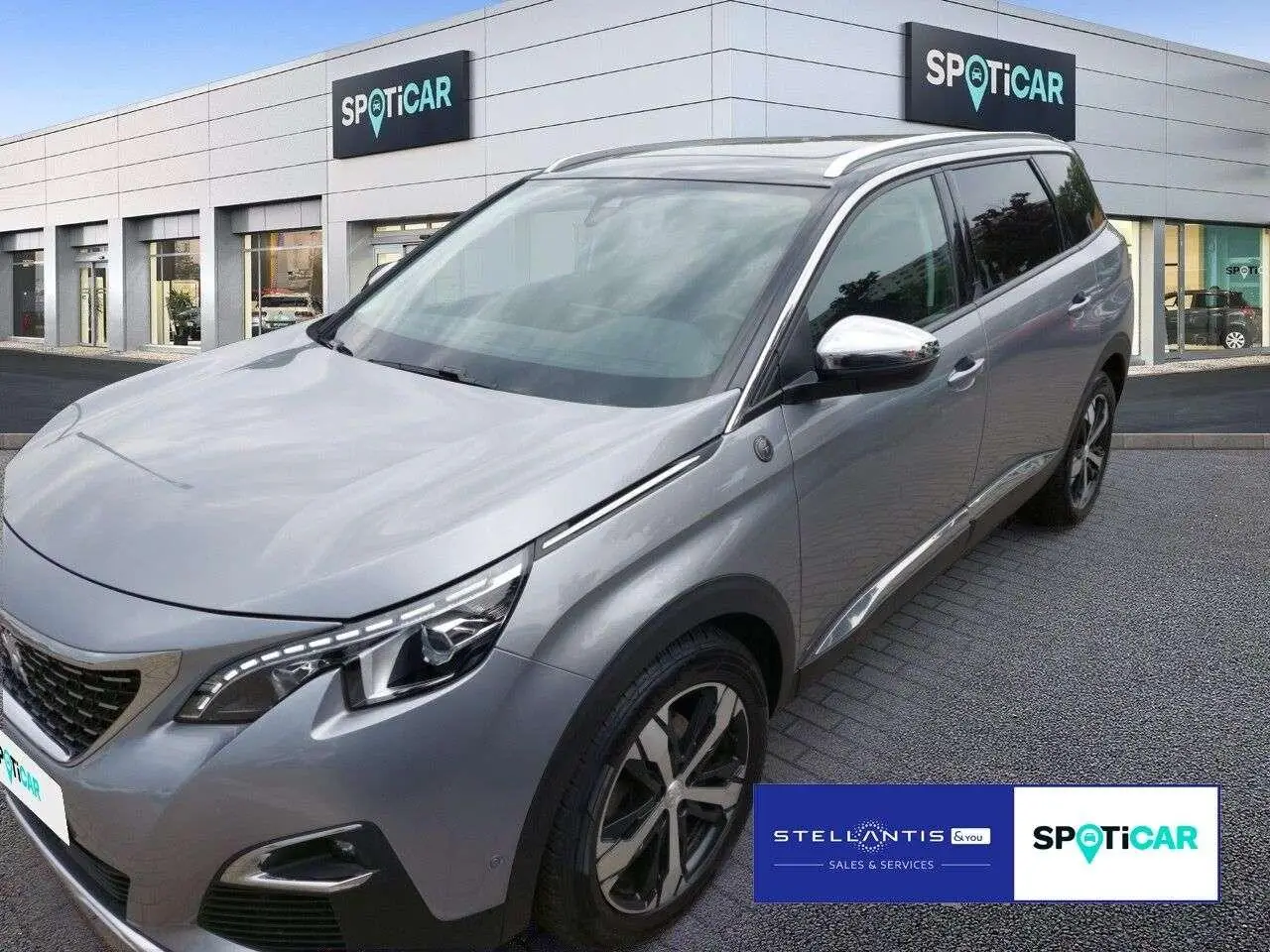 Photo 1 : Peugeot 5008 2020 Petrol