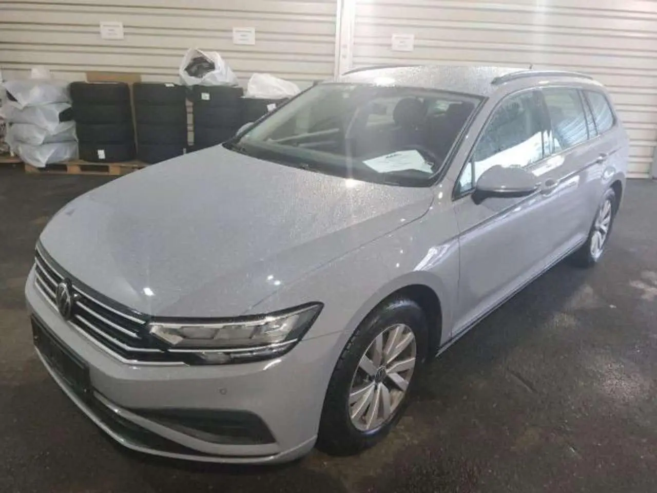 Photo 1 : Volkswagen Passat 2022 Petrol