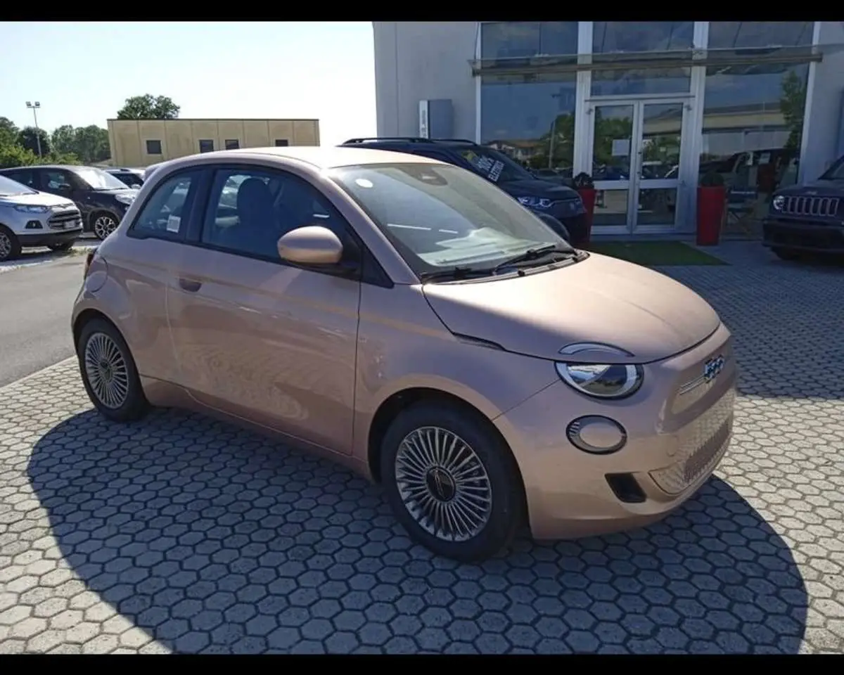 Photo 1 : Fiat 500 2023 Électrique