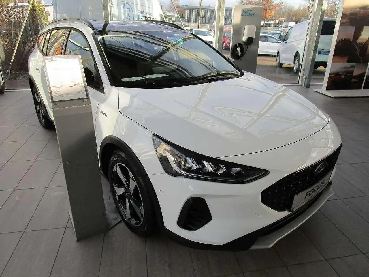 Photo 1 : Ford Focus 2024 Petrol