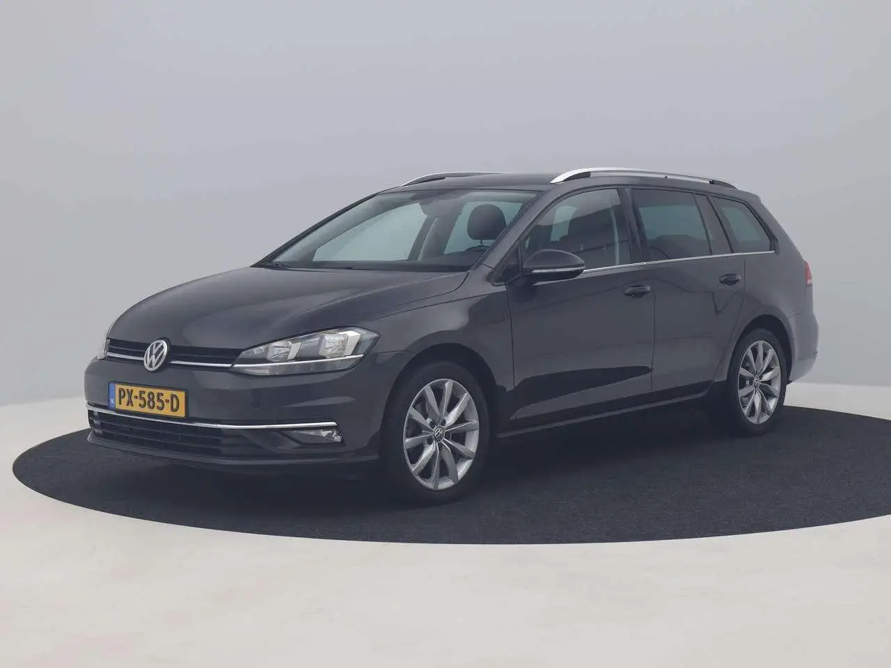 Photo 1 : Volkswagen Golf 2017 Petrol