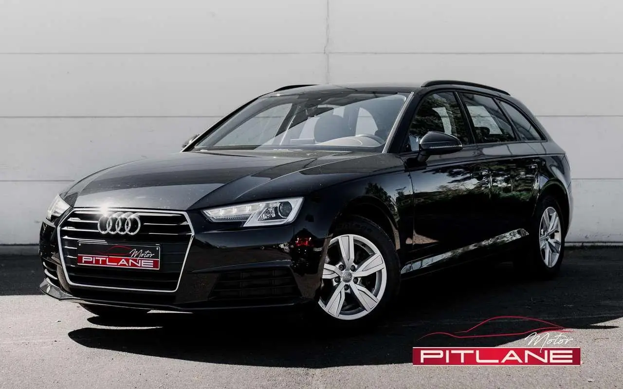 Photo 1 : Audi A4 2017 Diesel