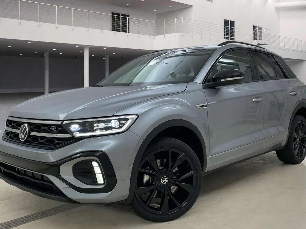 Photo 1 : Volkswagen T-roc 2024 Petrol