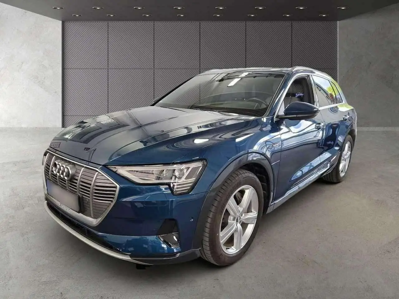 Photo 1 : Audi E-tron 2020 Électrique