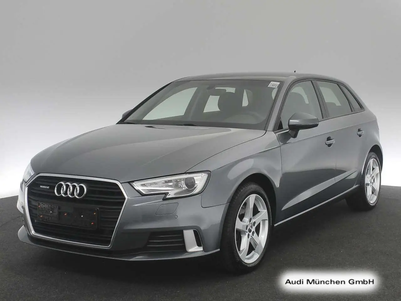 Photo 1 : Audi A3 2020 Petrol