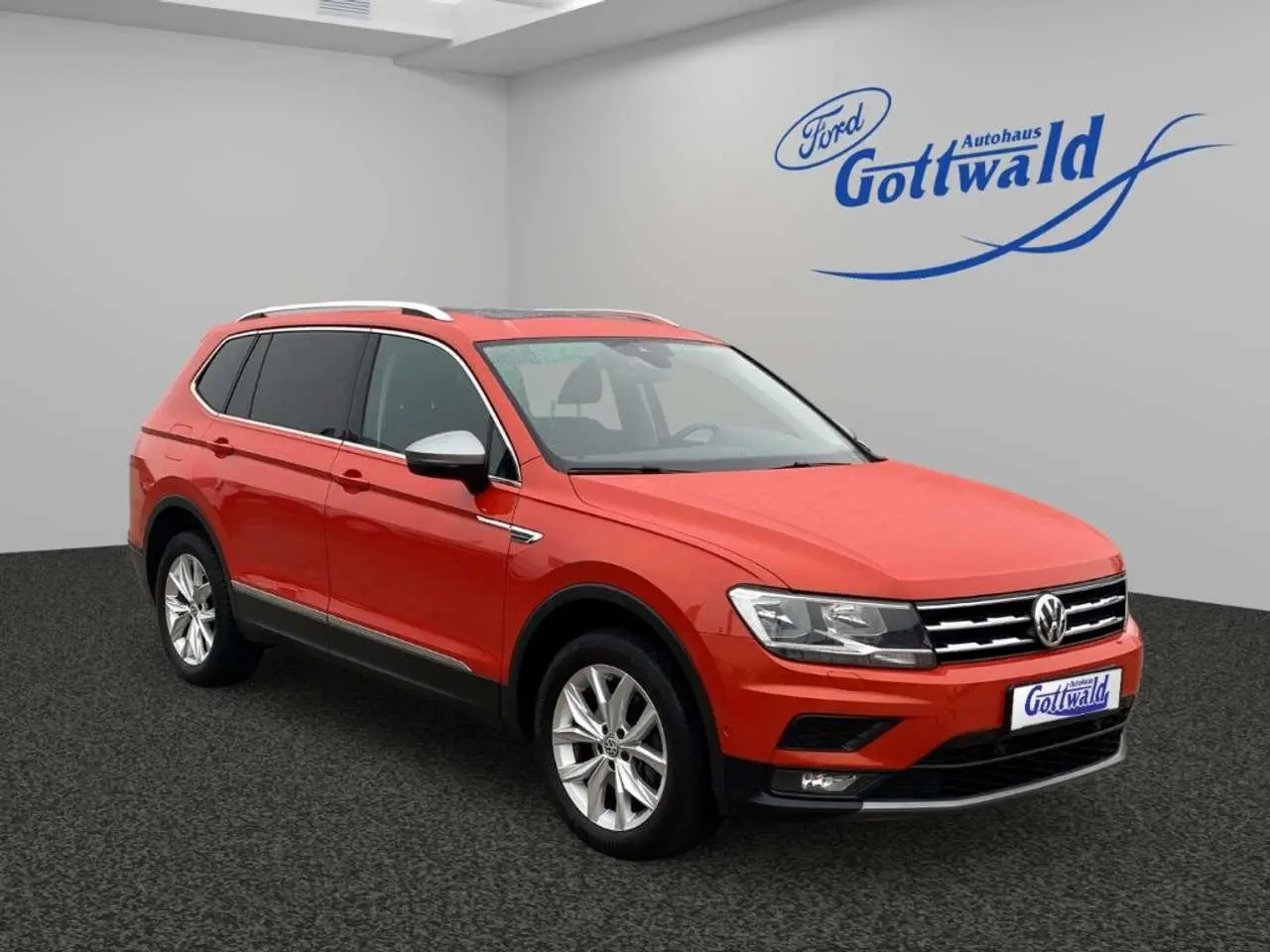 Photo 1 : Volkswagen Tiguan 2018 Petrol