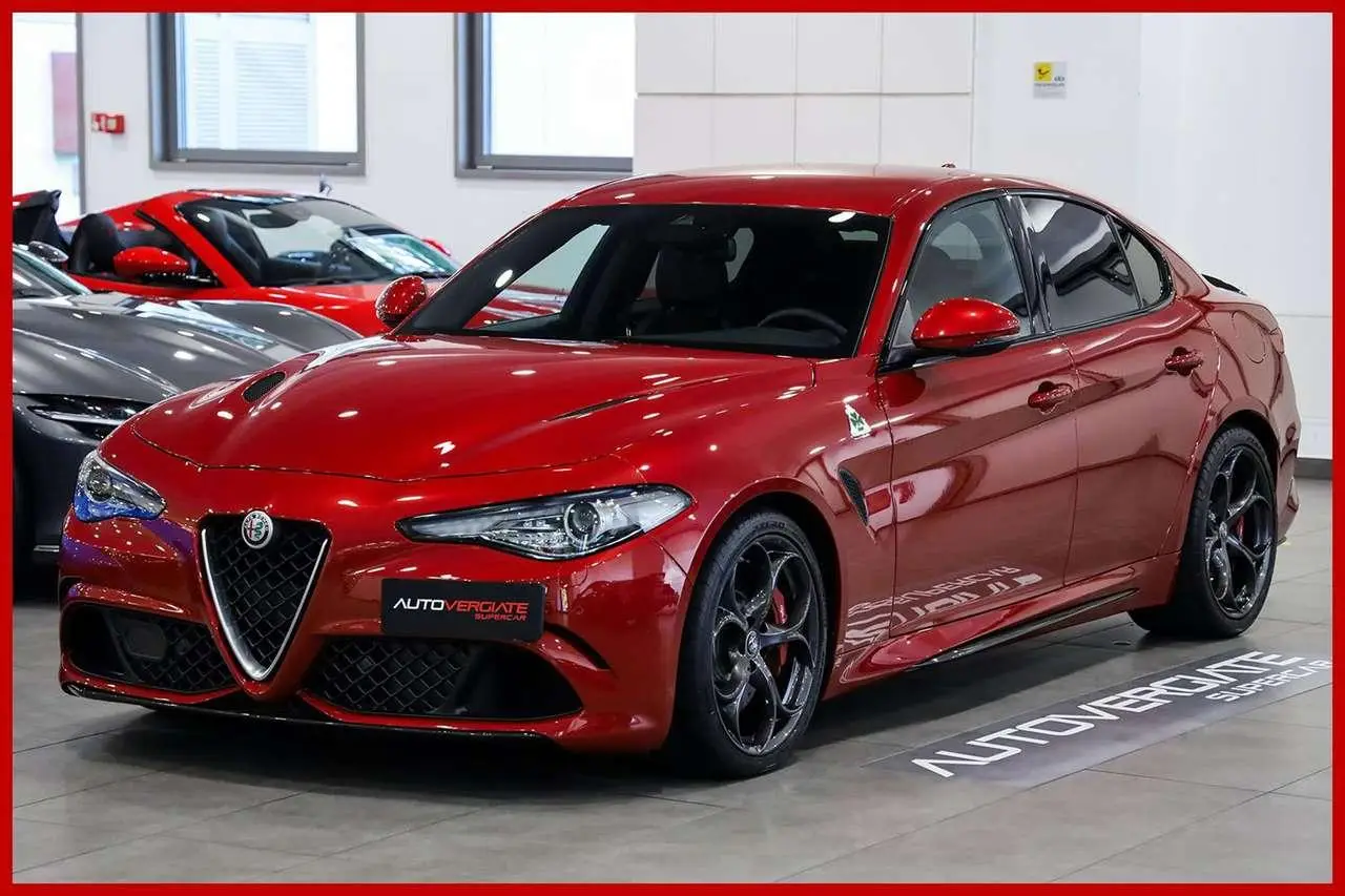 Photo 1 : Alfa Romeo Giulia 2017 Essence