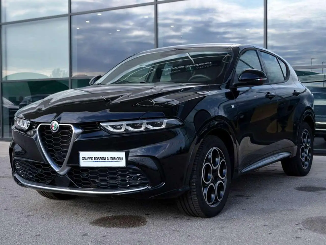 Photo 1 : Alfa Romeo Tonale 2023 Hybrid