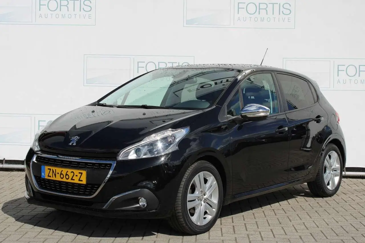 Photo 1 : Peugeot 208 2019 Petrol