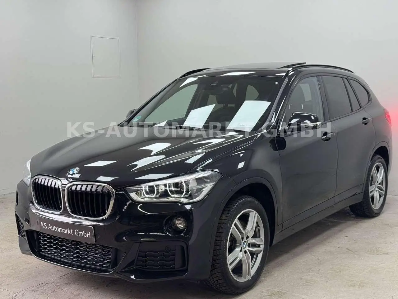 Photo 1 : Bmw X1 2018 Petrol