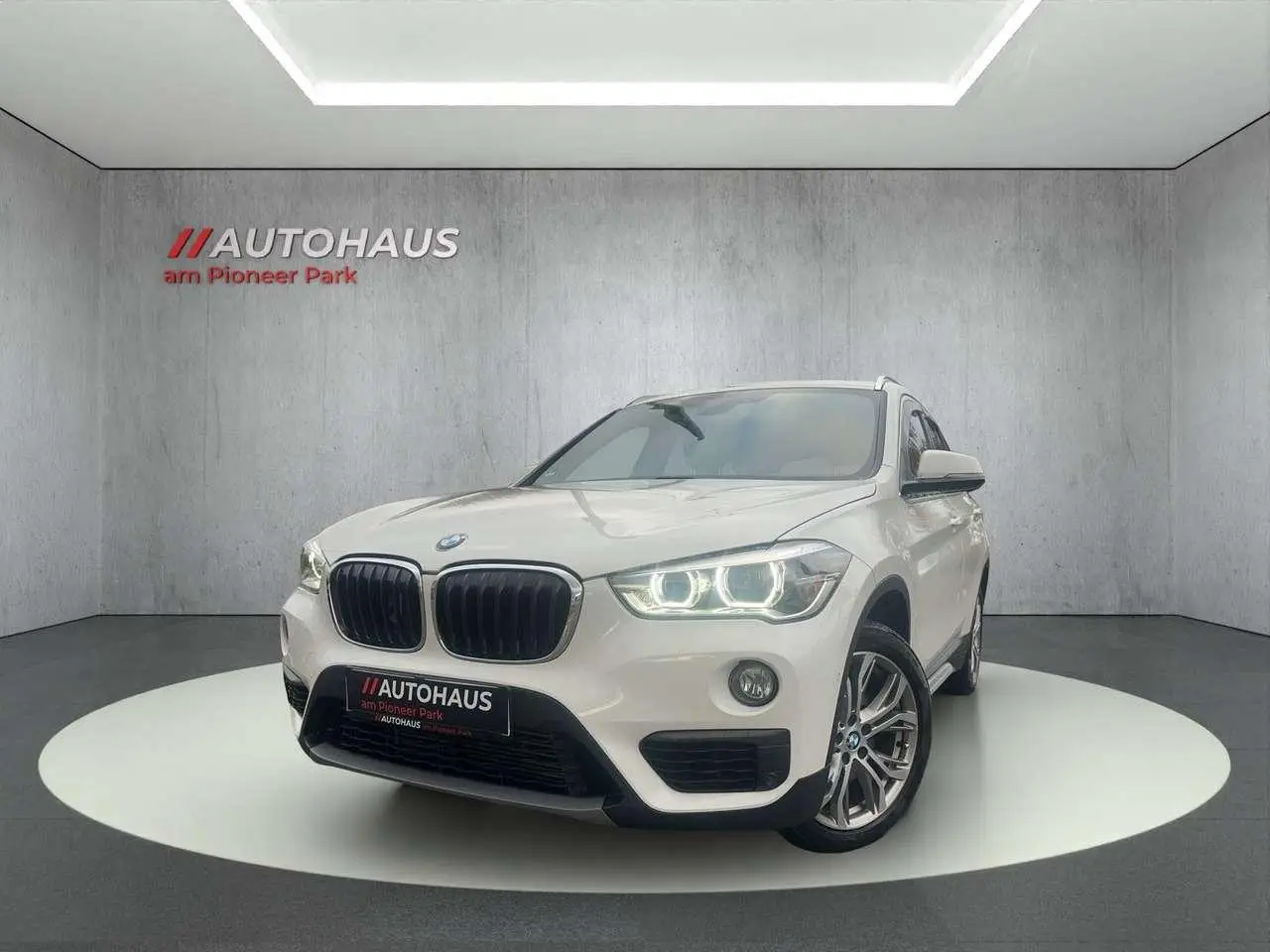 Photo 1 : Bmw X1 2017 Essence