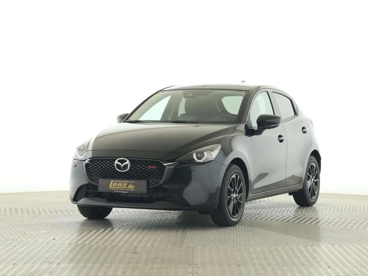 Photo 1 : Mazda 2 2024 Petrol