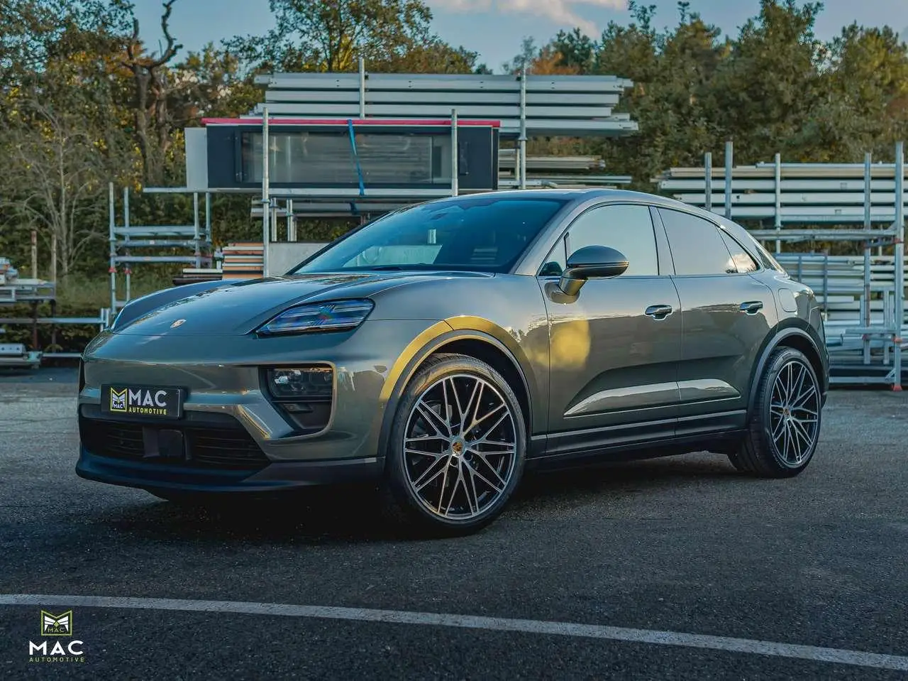 Photo 1 : Porsche Macan 2024 Électrique