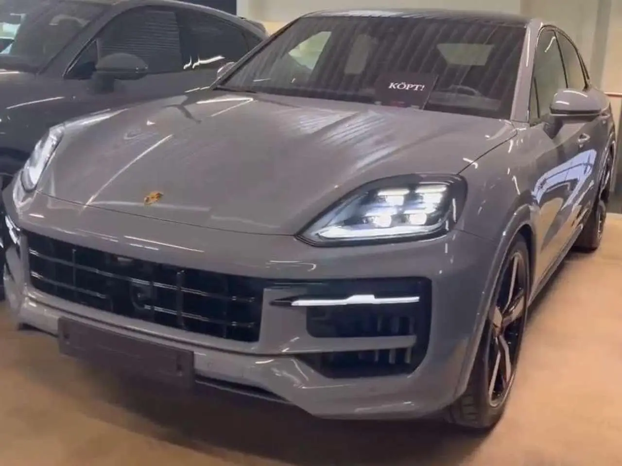 Photo 1 : Porsche Cayenne 2024 Hybrid