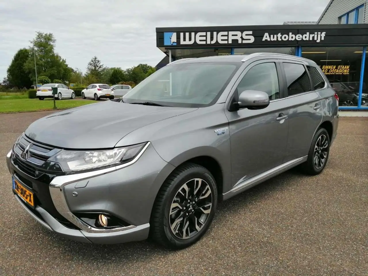 Photo 1 : Mitsubishi Outlander 2016 Hybride