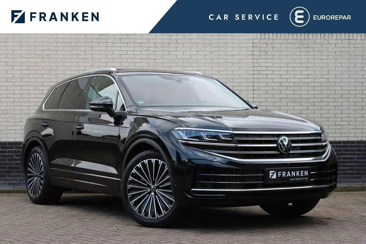 Photo 1 : Volkswagen Touareg 2023 Hybrid