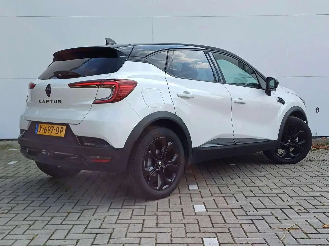 Photo 1 : Renault Captur 2023 Essence