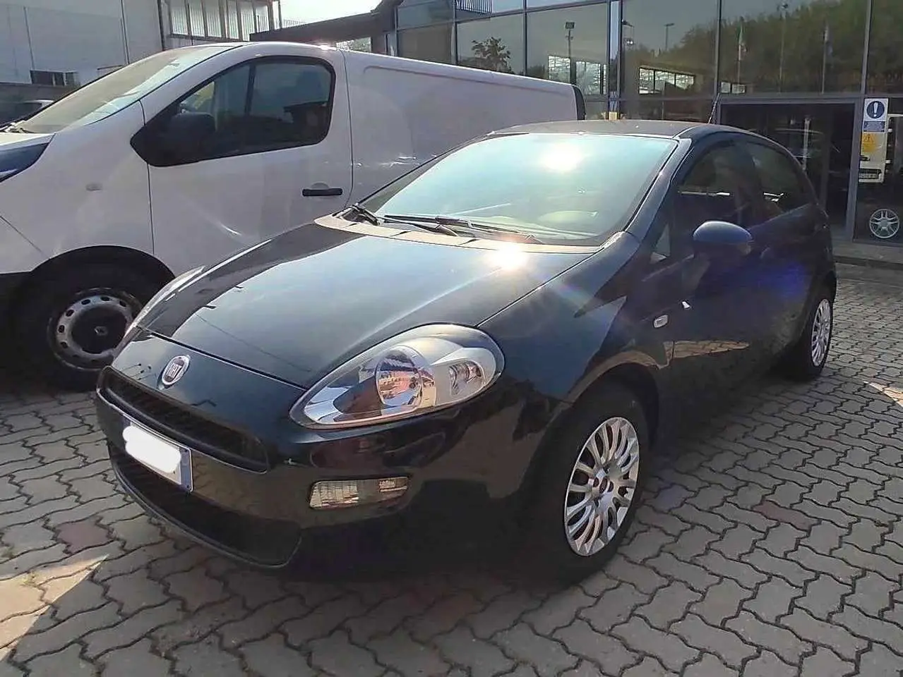 Photo 1 : Fiat Punto 2017 Petrol