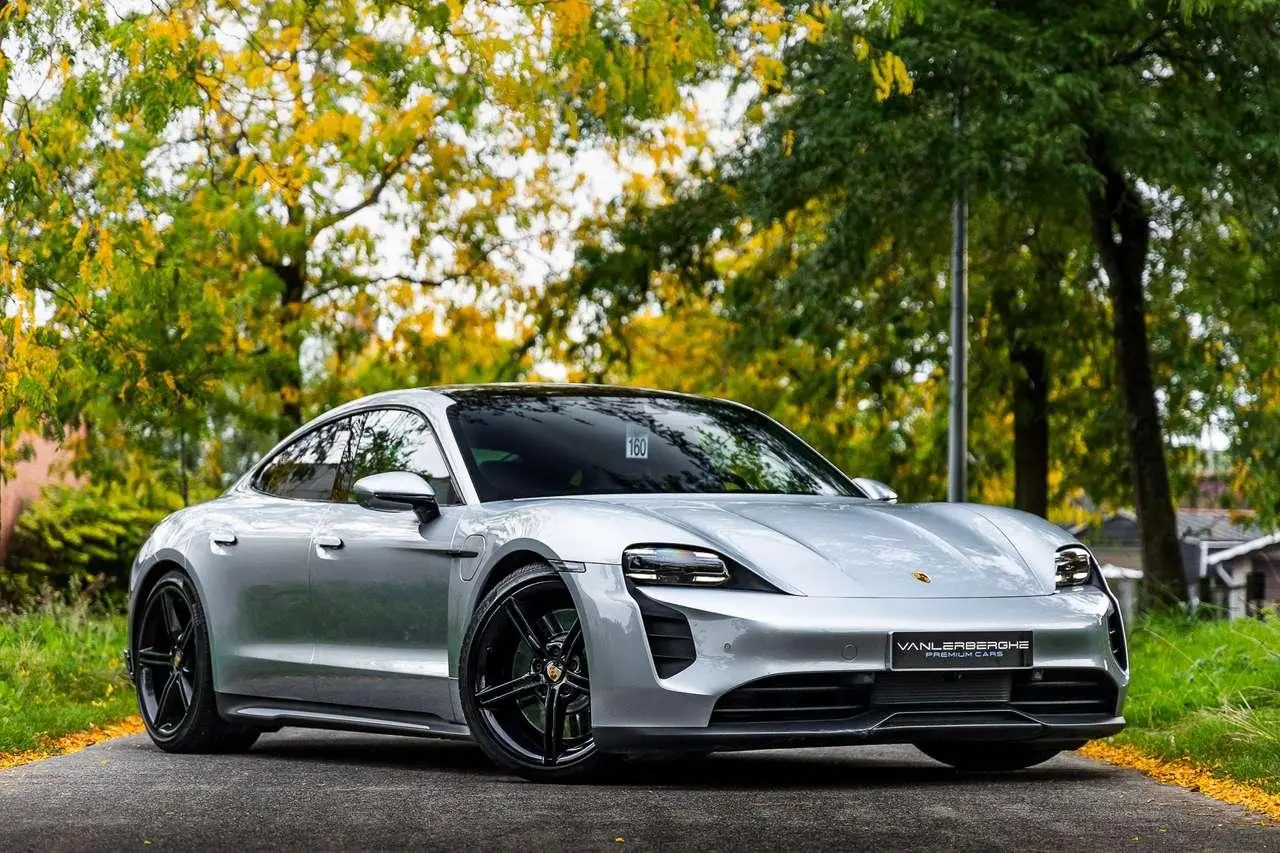 Photo 1 : Porsche Taycan 2021 Électrique