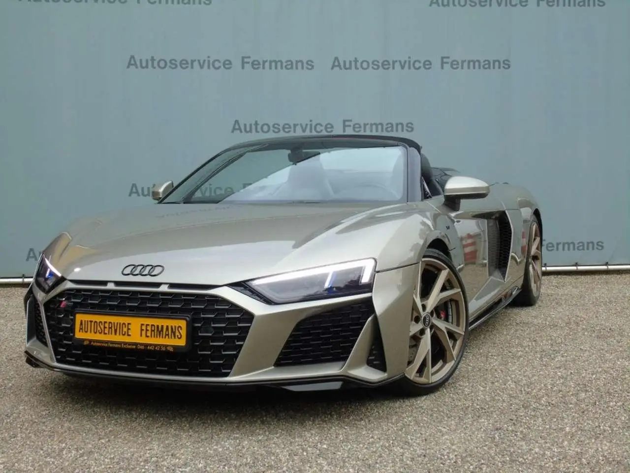 Photo 1 : Audi R8 2021 Petrol