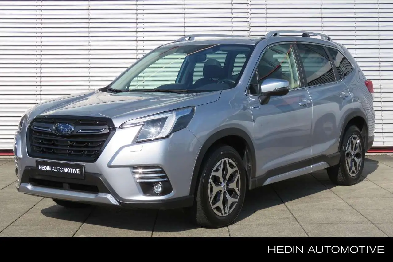 Photo 1 : Subaru Forester 2023 Hybride