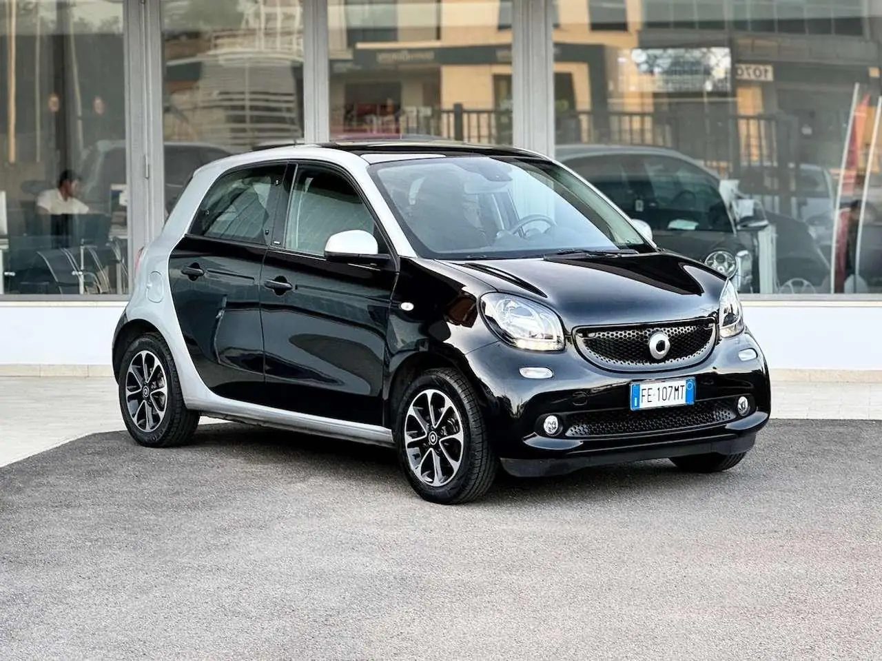 Photo 1 : Smart Forfour 2016 Essence