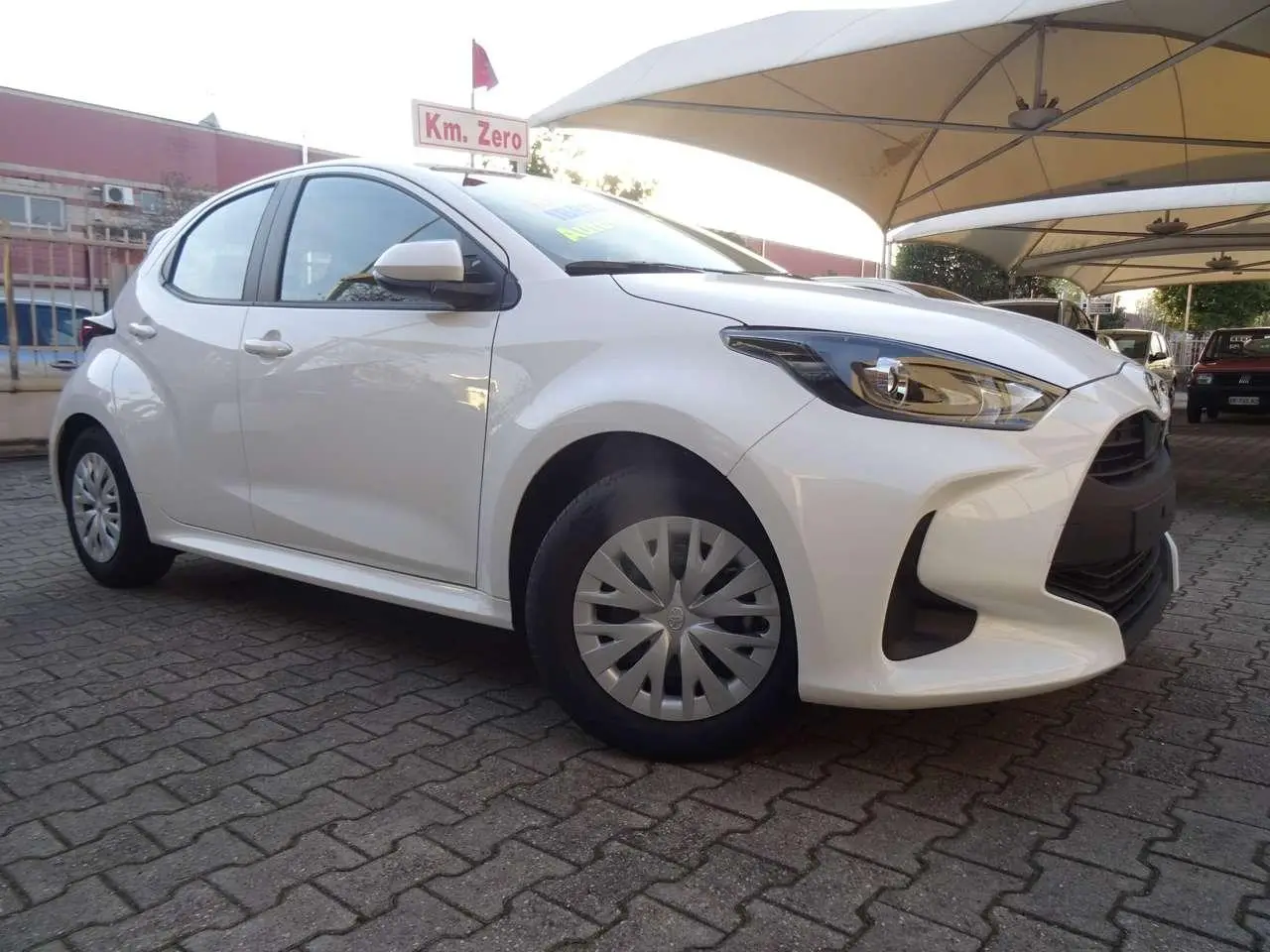 Photo 1 : Toyota Yaris 2024 Hybrid