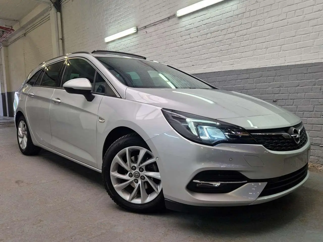 Photo 1 : Opel Astra 2020 Diesel