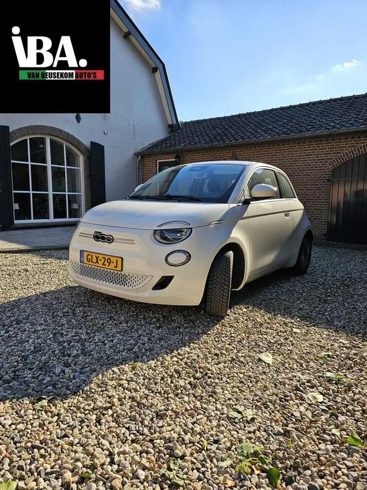 Photo 1 : Fiat 500 2021 Électrique