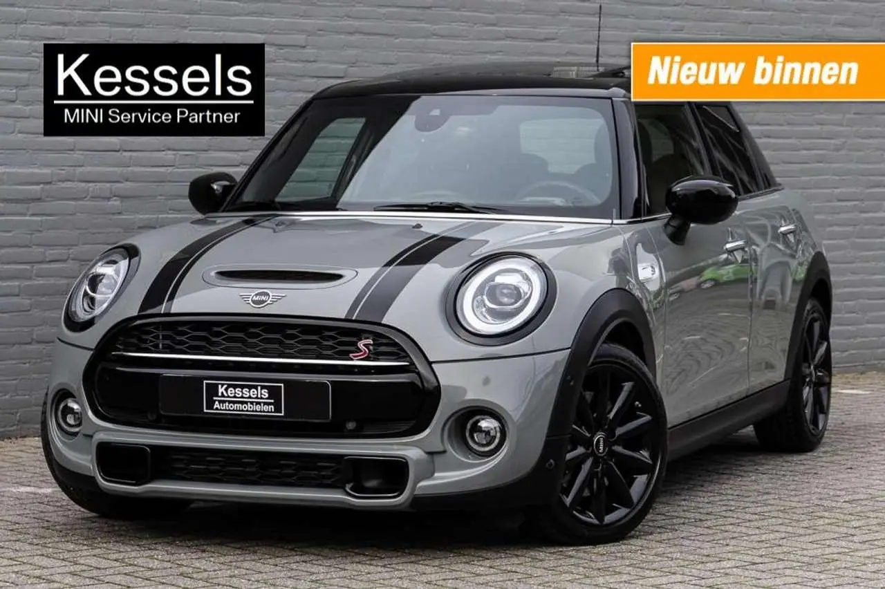 Photo 1 : Mini Cooper 2021 Petrol