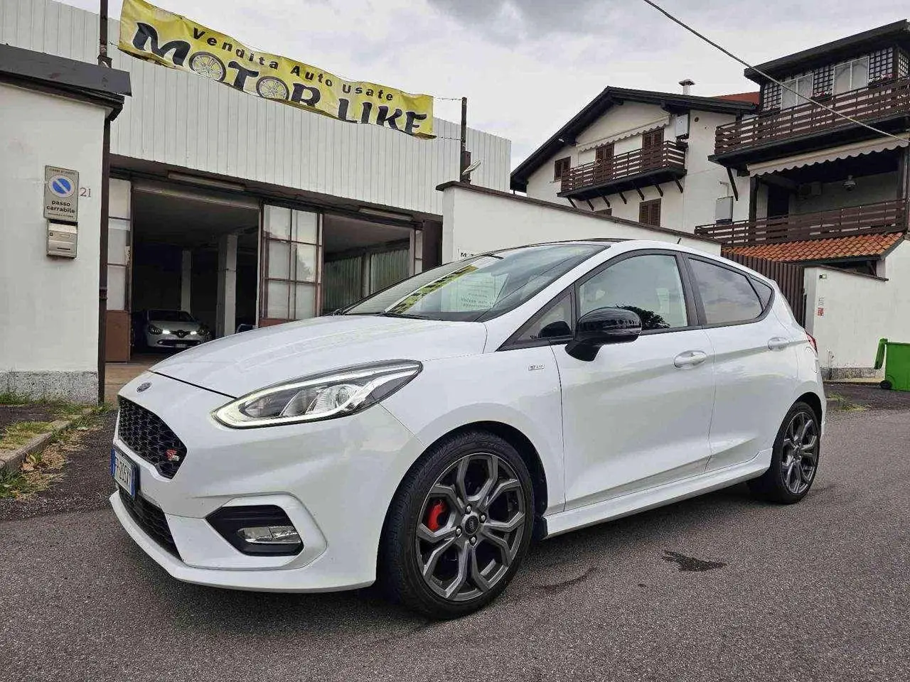 Photo 1 : Ford Fiesta 2018 Petrol