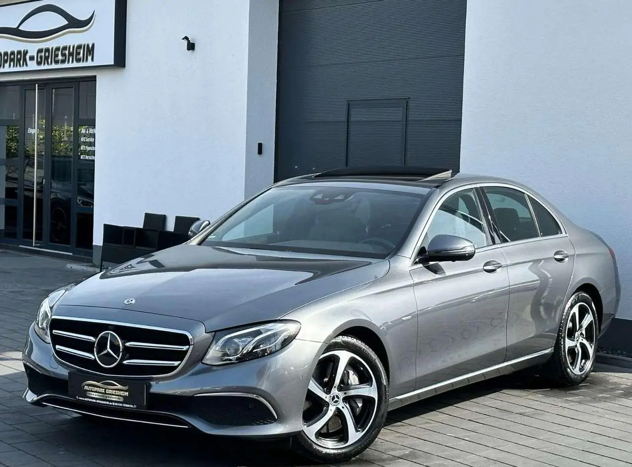 Photo 1 : Mercedes-benz Classe E 2020 Petrol