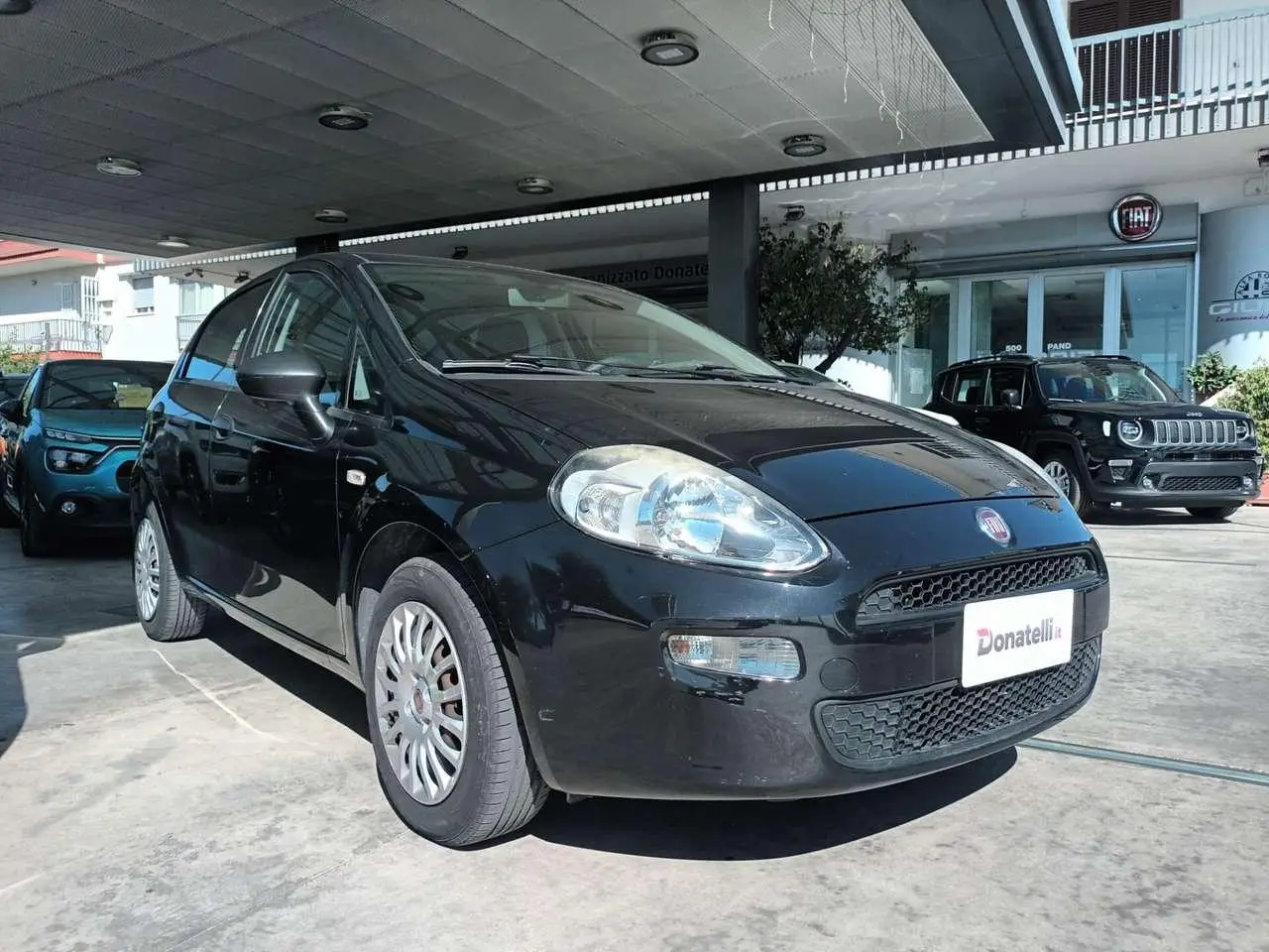 Photo 1 : Fiat Punto 2018 Petrol