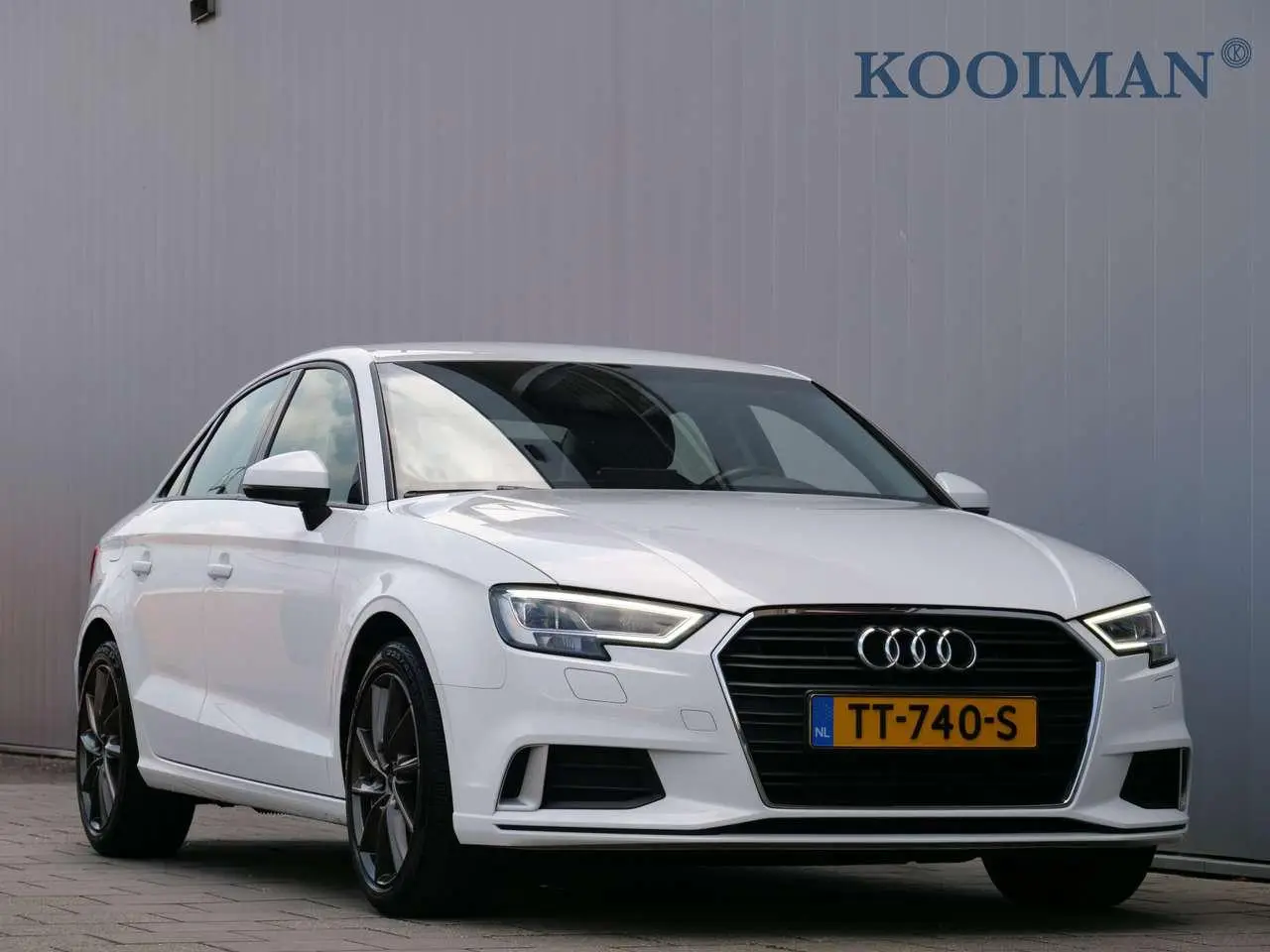 Photo 1 : Audi A3 2019 Petrol