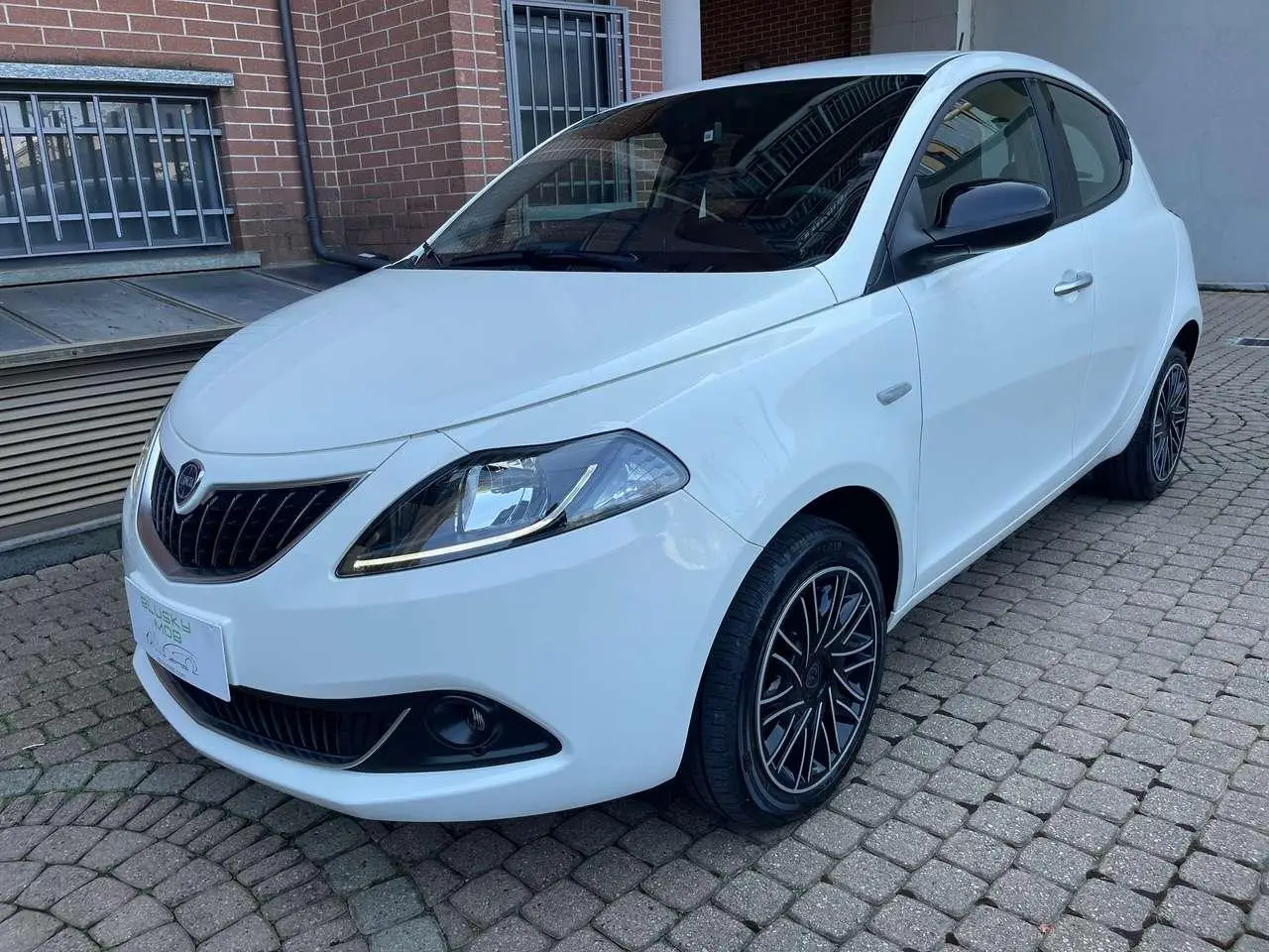 Photo 1 : Lancia Ypsilon 2023 Hybride