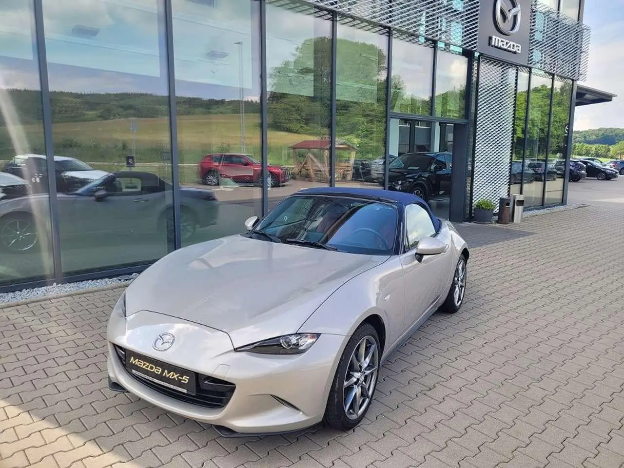 Photo 1 : Mazda Mx-5 2022 Petrol