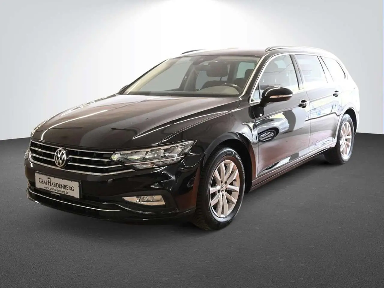 Photo 1 : Volkswagen Passat 2020 Petrol