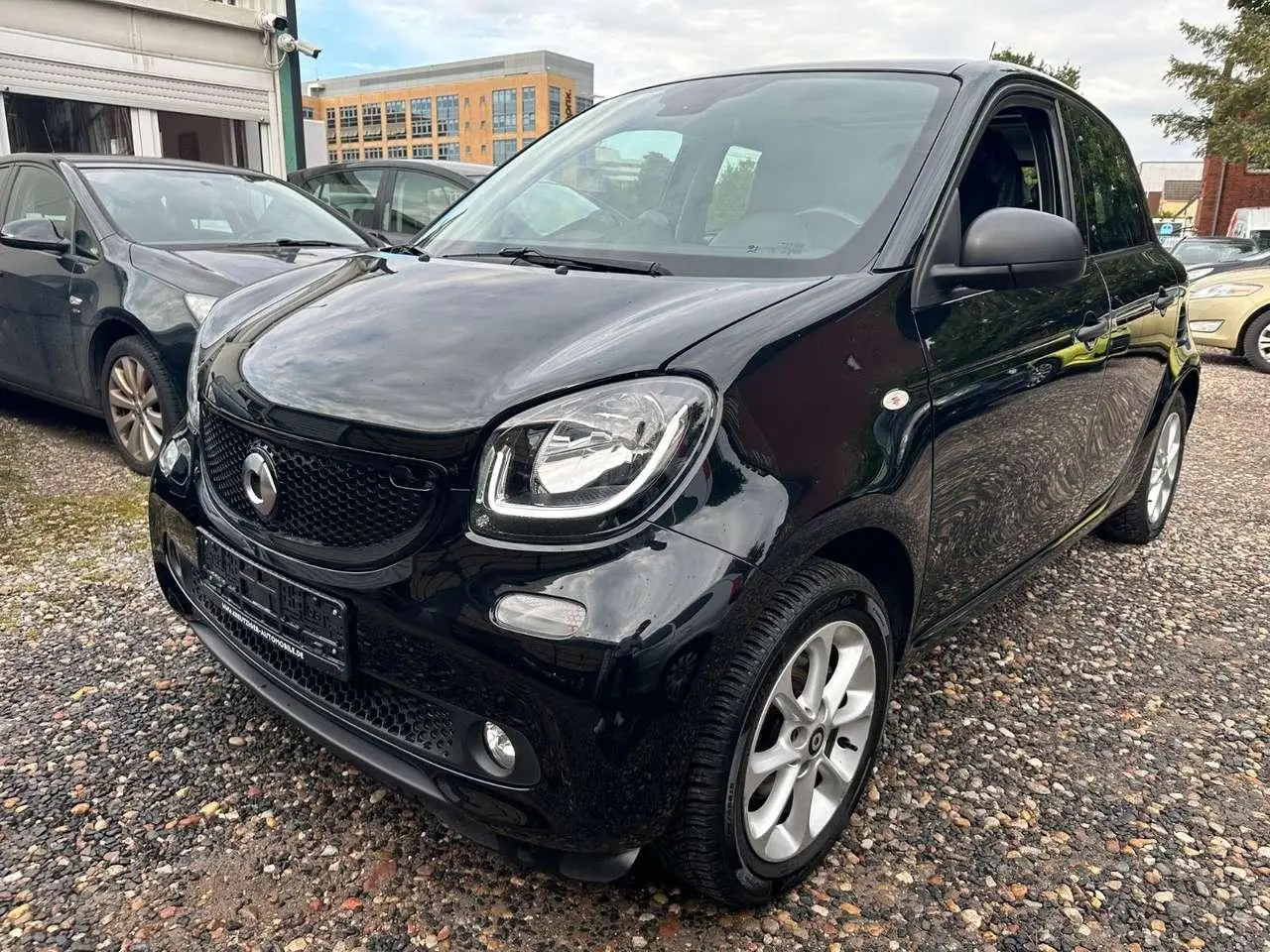 Photo 1 : Smart Forfour 2019 Petrol