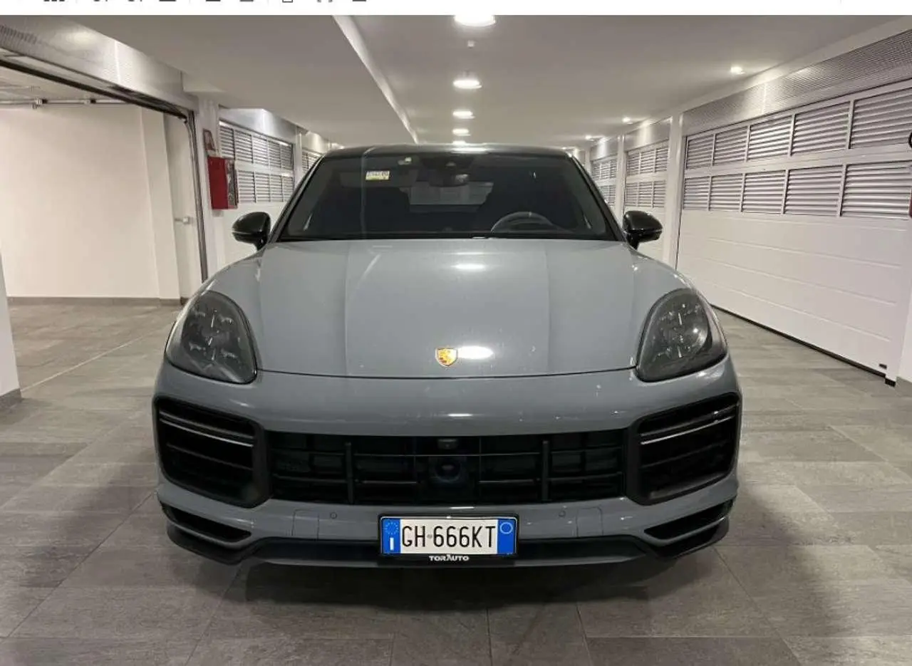 Photo 1 : Porsche Cayenne 2021 Essence