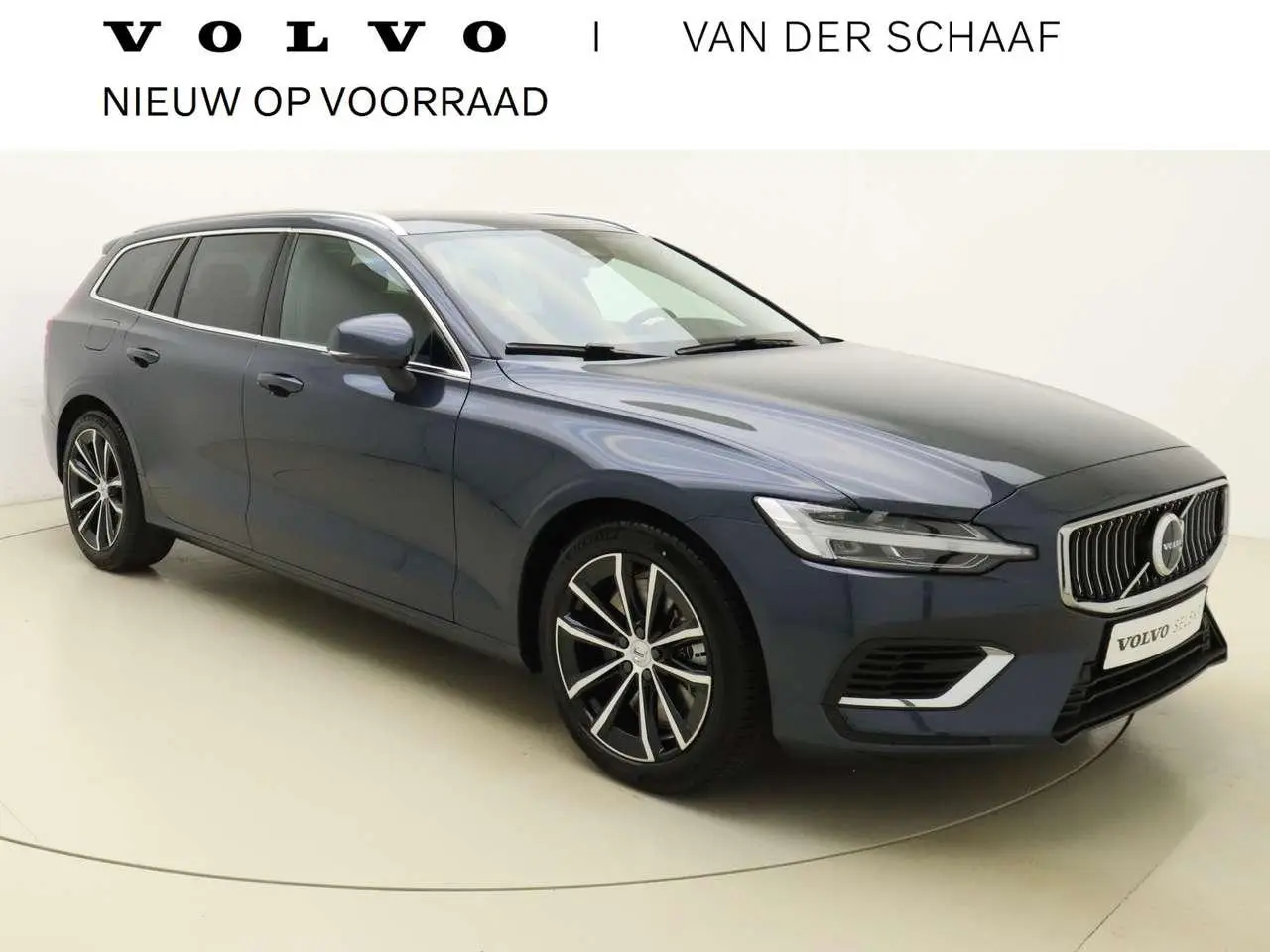 Photo 1 : Volvo V60 2024 Hybride