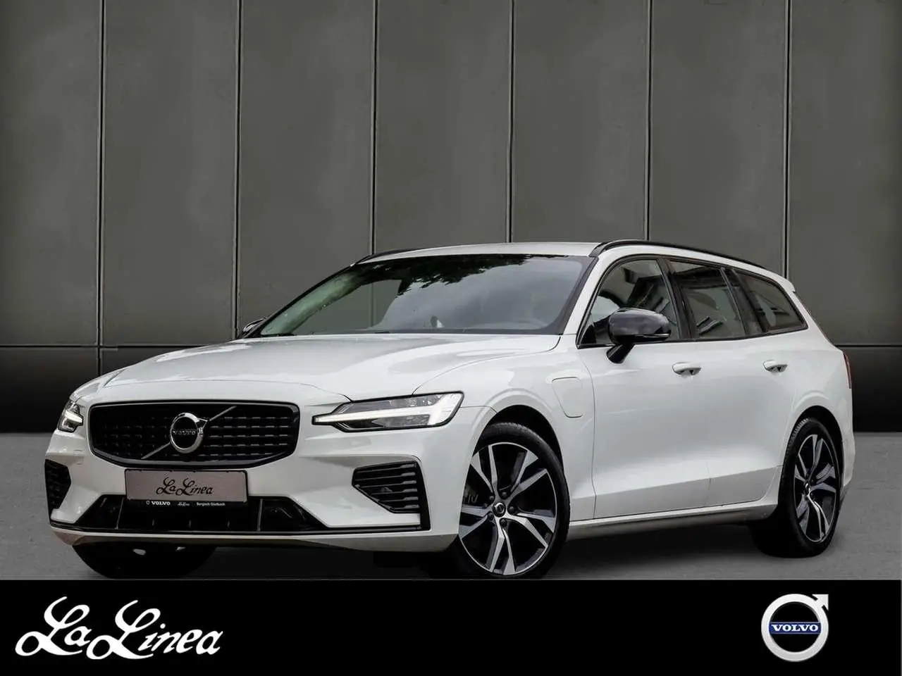 Photo 1 : Volvo V60 2021 Hybride