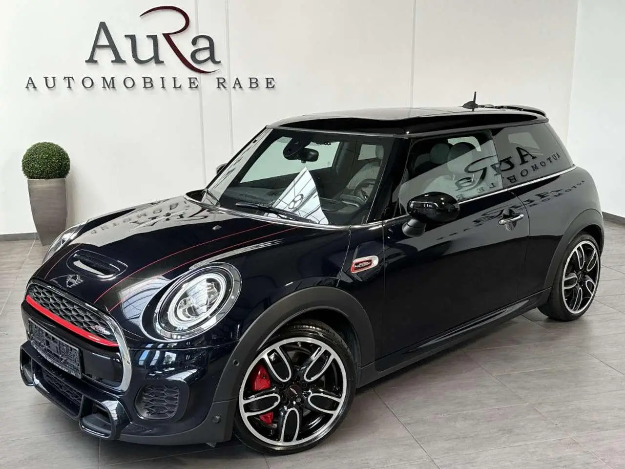 Photo 1 : Mini John Cooper Works 2021 Essence