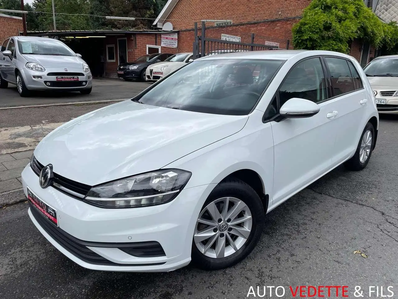 Photo 1 : Volkswagen Golf 2018 Petrol