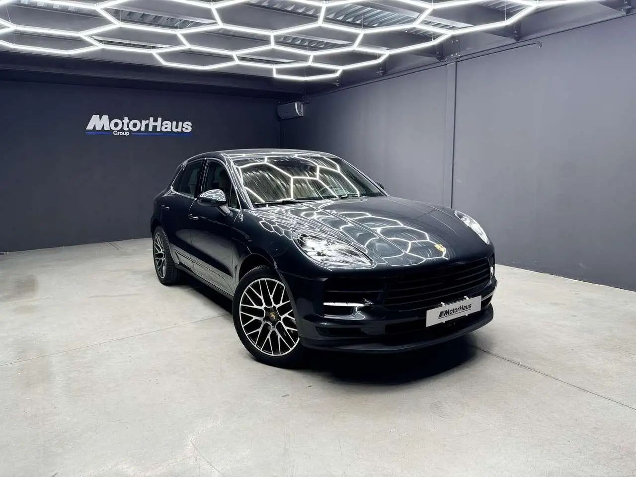 Photo 1 : Porsche Macan 2019 Petrol