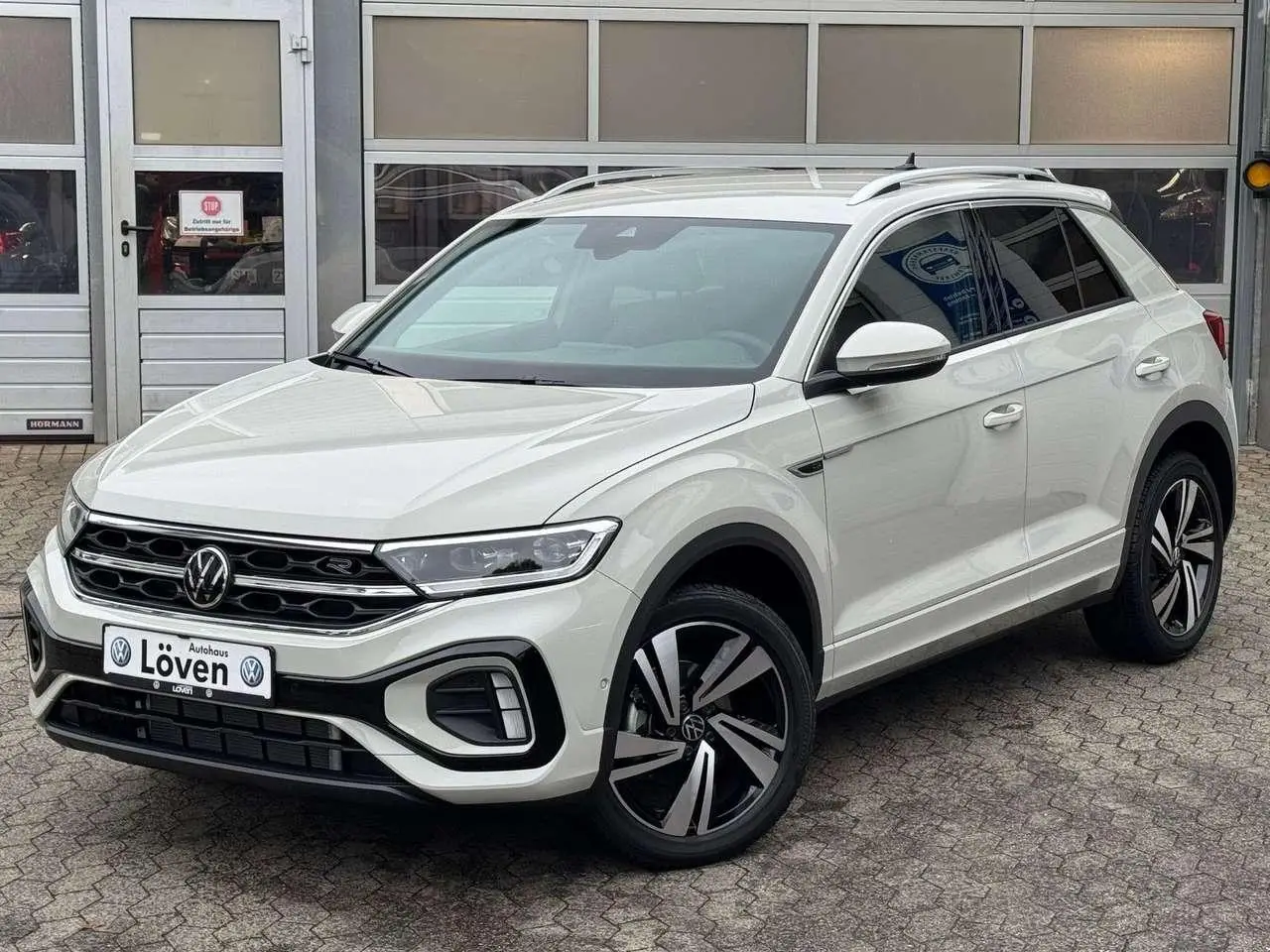 Photo 1 : Volkswagen T-roc 2024 Essence